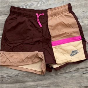 Nike icon clash shorts